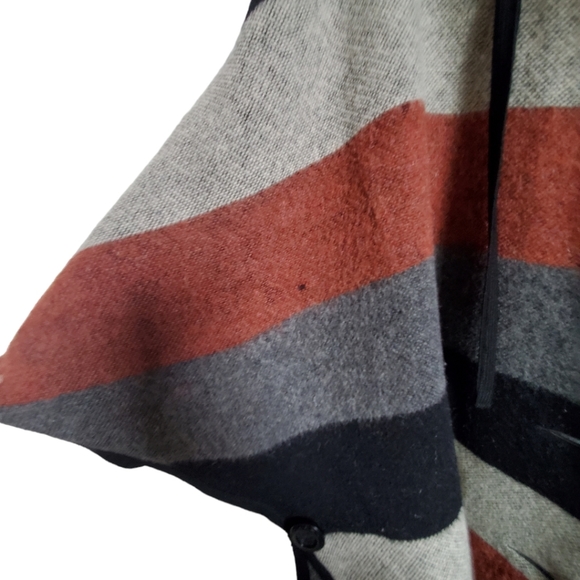 Vintage 1960's Bickler Gray and Rust Wool Blanket Cape Coat Made in England - Picture 10 of 17